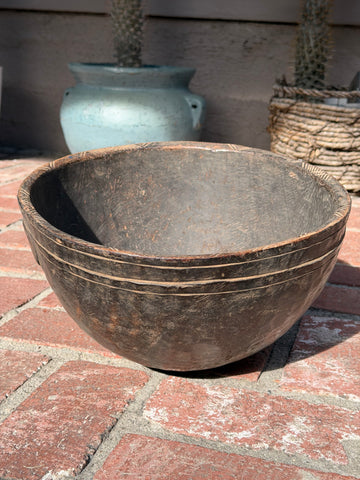 Vintage African Tazawat Wooden Milk Bowl 13” Diameter x 8” H / Collector Decor
